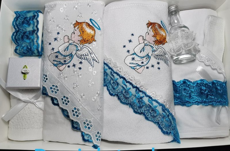 Trusouri pentru botez  personalizate prin broderie